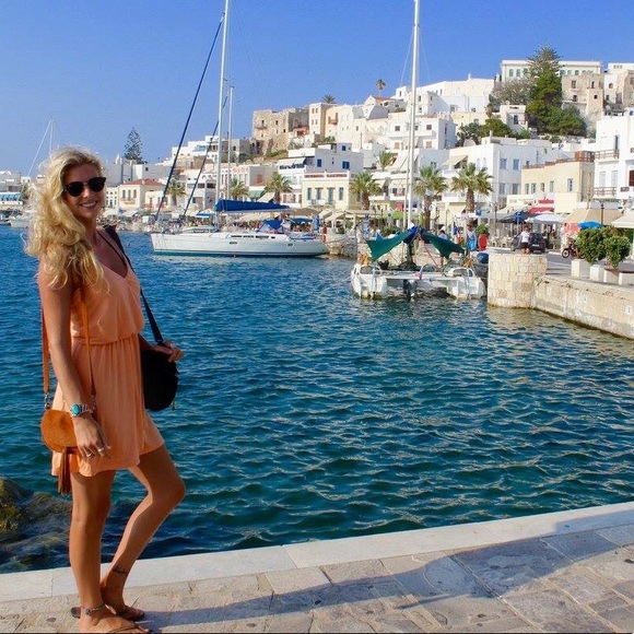 Meet your Posher, Julia - Picture 1 of 1